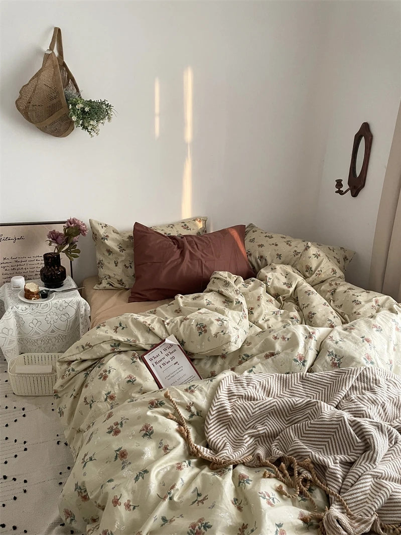 Vintage Floral Cotton Bedding Set
