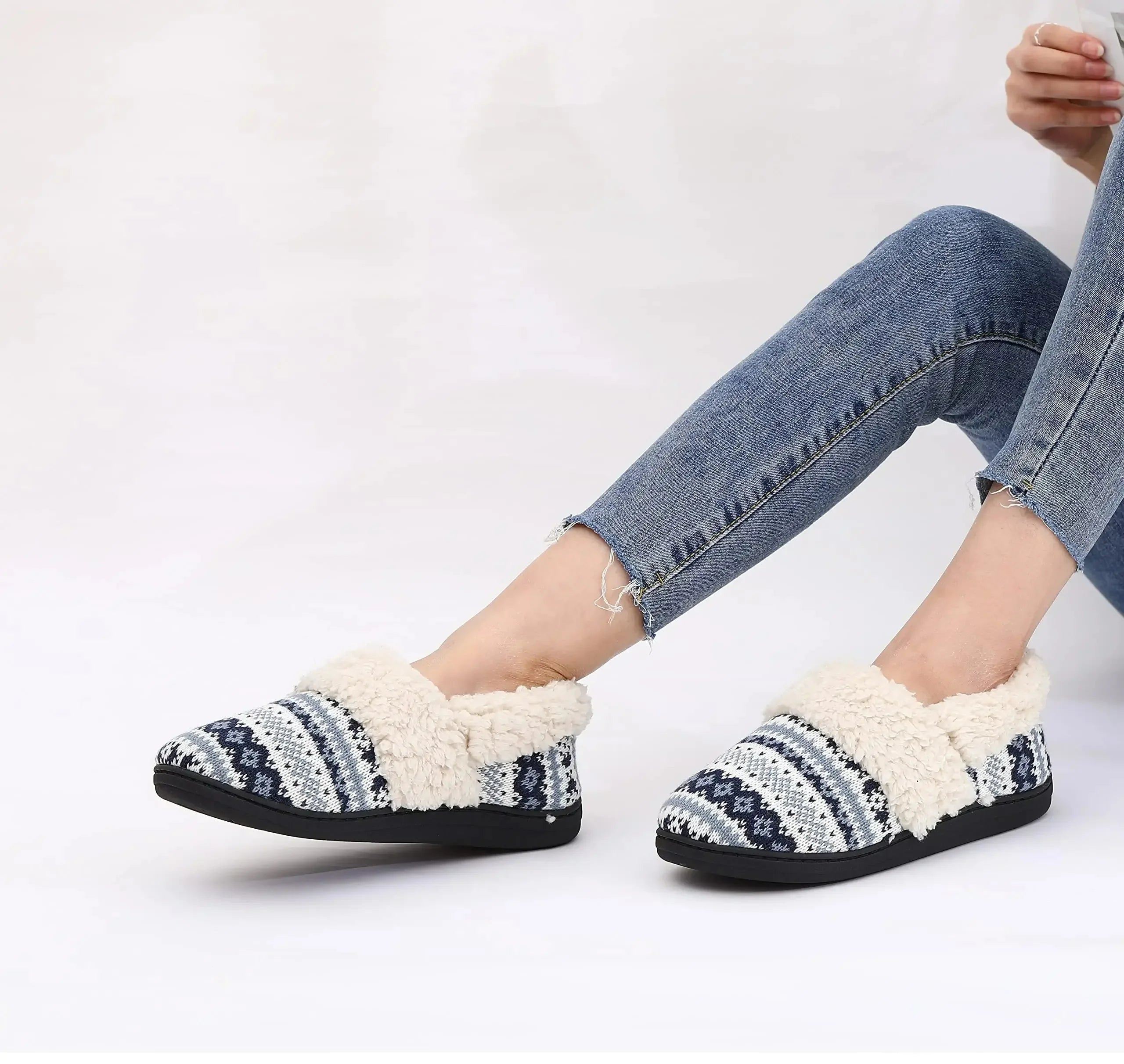 Unisex Winter Plush Fur Slippers Warm Cotton Non-Slip House Slippers